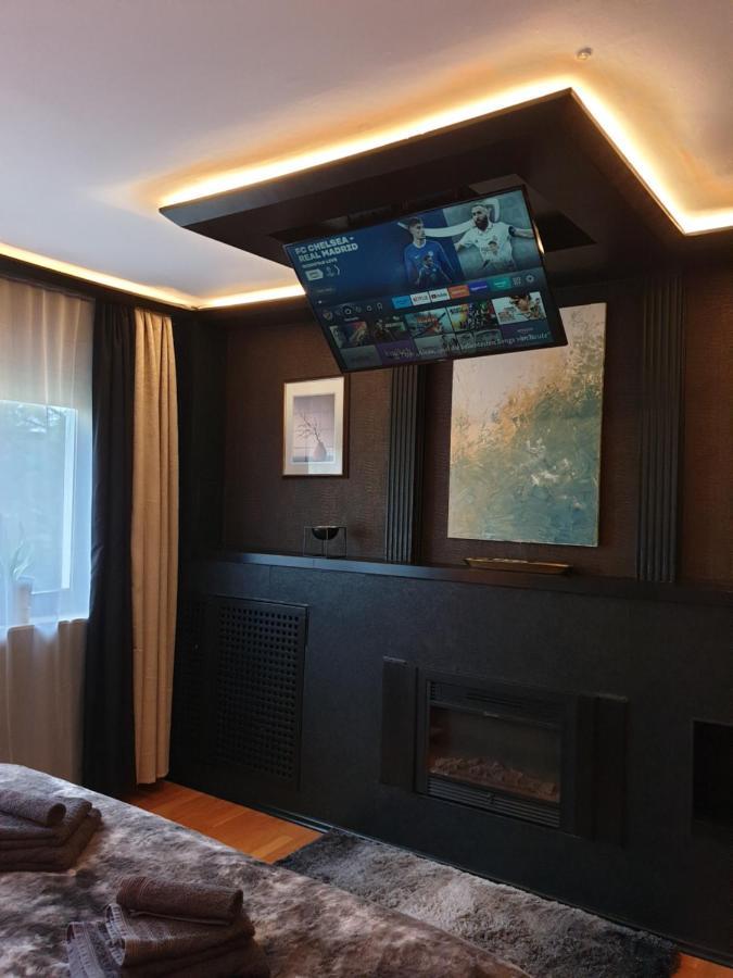 Miet-Kamp Ruhig, Zentral, Nahe Messe, Ausgefallenes Design 2 Schlafzimmer Berlín Exterior foto